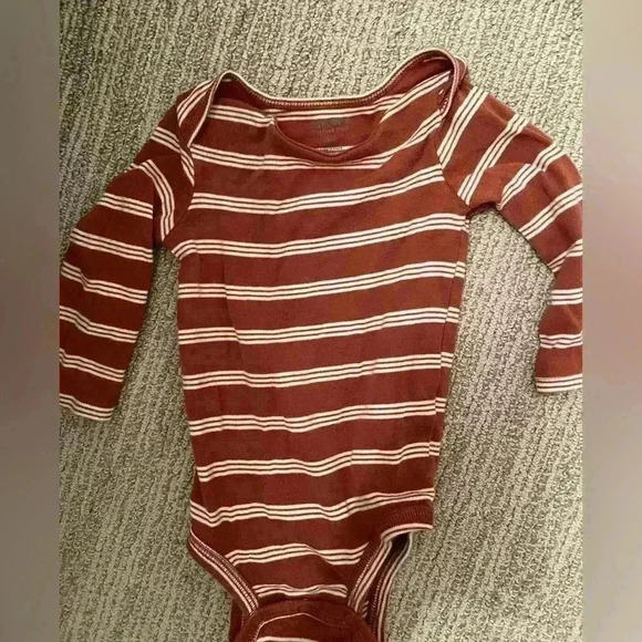 12 MONTH CARTER/CLOUD ISLAND ONESIE TODDLER INFANT BUNDLE - Picture 6 of 8